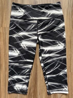Victoria's Secret Sport VS Knockout Capri Athletic Cropped Leggings Sz M Medium